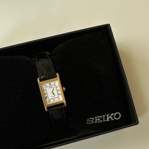 Seiko Women's Solar Black Leather Strap Watch 18mm SUP250